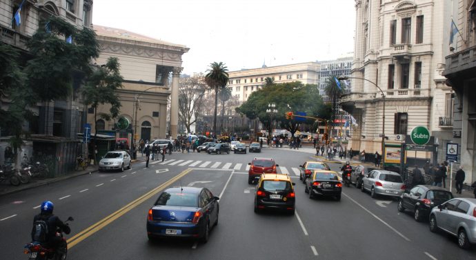 “Debemos terminar con el caos del tránsito público”